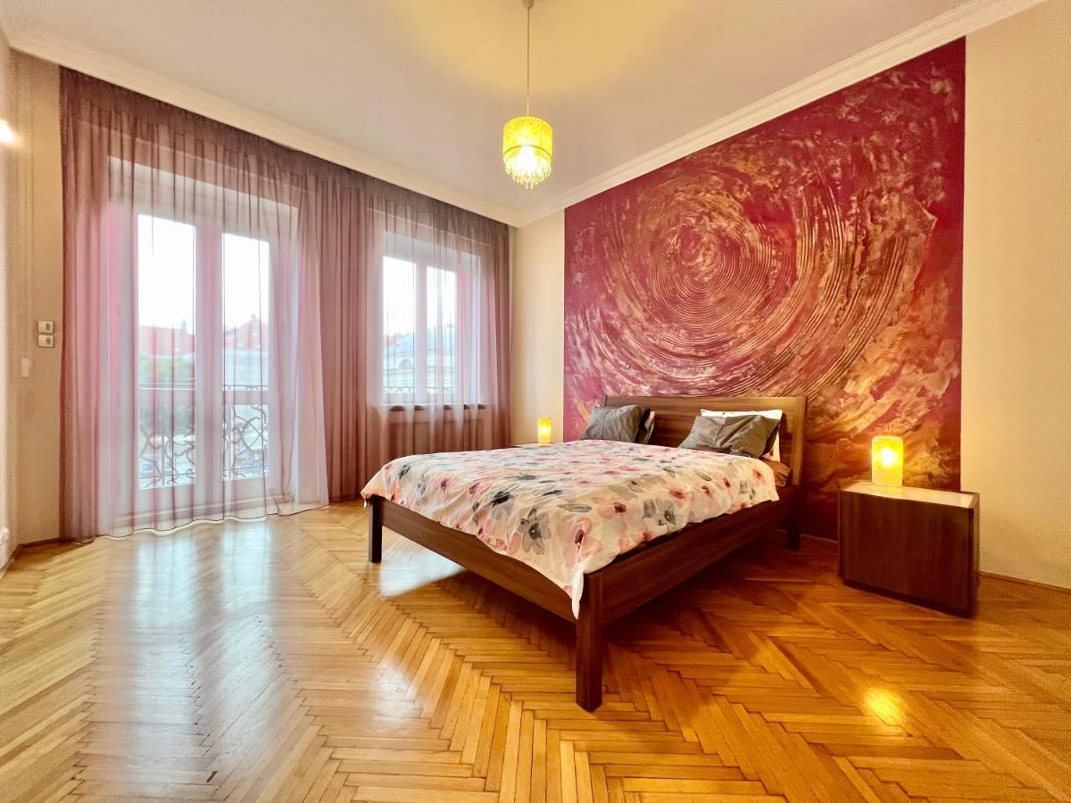 Exclusive Colourful Flat In The City بودابست المظهر الخارجي الصورة
